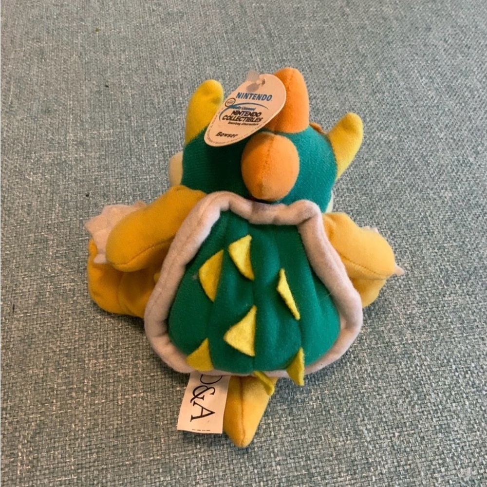 Nintendo Mario & Sonic at the Olympic Games switch game & 2 bowers toys - Picture 11 of 14
